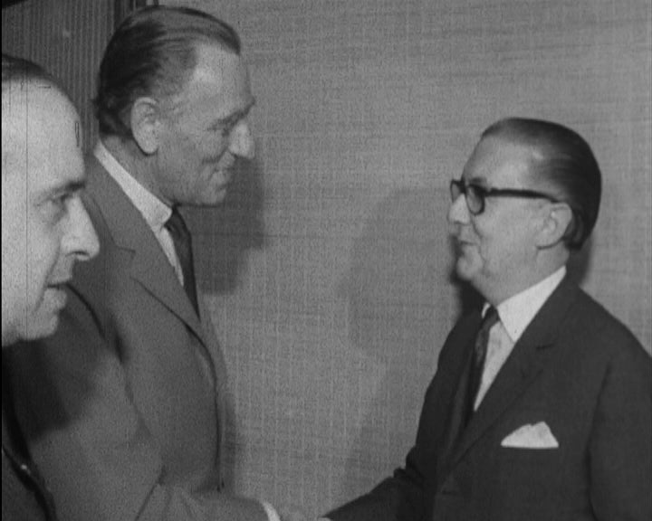 Partida de François de Rose para Angola e Moçambique