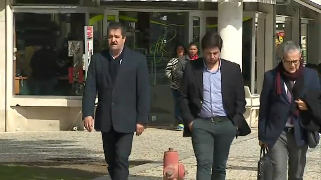 Armando Vara aguarda ordem de prisão