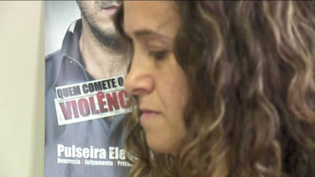 Linha de Apoio à Vítima Idosa de Violência Doméstica