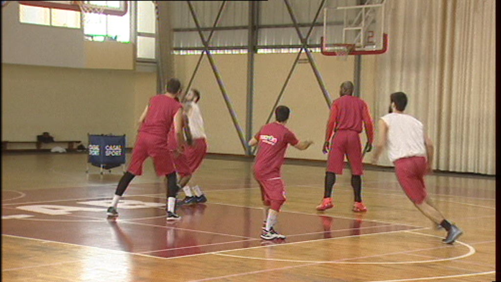 Basquetebol: treino do CAB Madeira