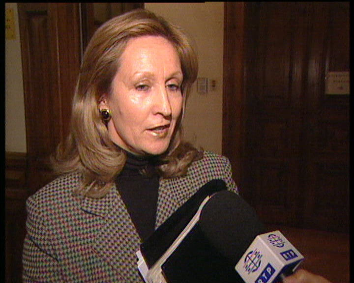 Uniões de facto homossexuais discutida