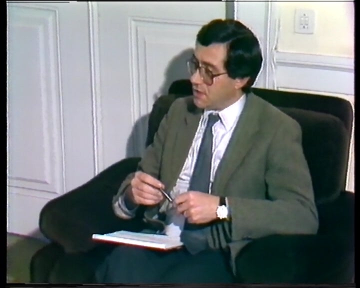 Pagamento de salário mínimo nacional a jovens trabalhadores