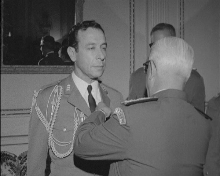 Oficiais portugueses recebem condecorações militares brasileiras em Lisboa