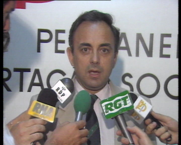 Aumento do salário mínimo adiado