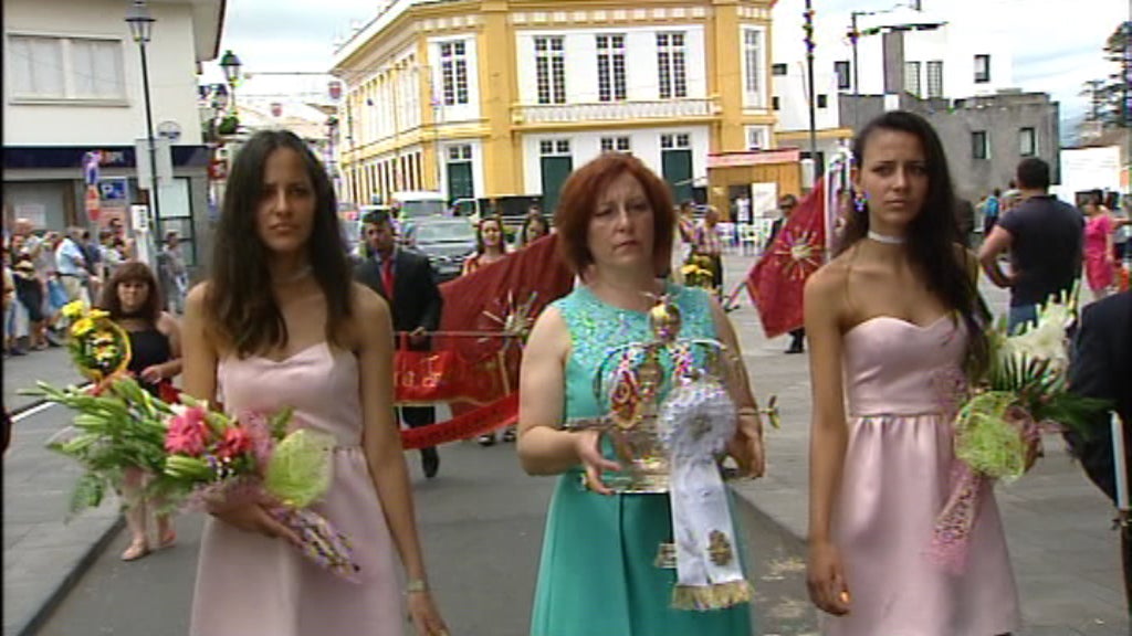 Desfile do Espírito Santo na Ribeira Grande