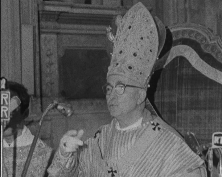 D. Manuel Gonçalves Cerejeira celebra missa na Sé de Lisboa