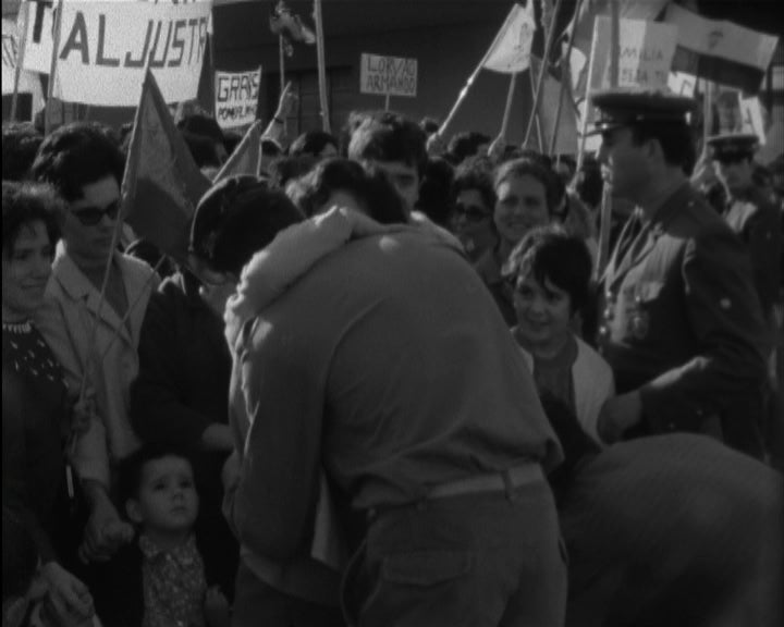 Chegada de contingente militar a Lisboa