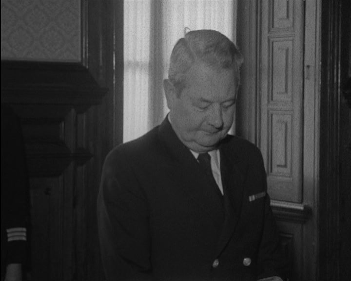 Oficiais da RFA visitam o Alfeite