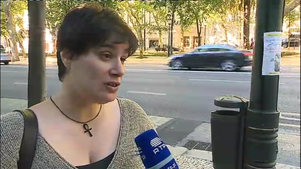 Circulação de táxis no centro da cidade