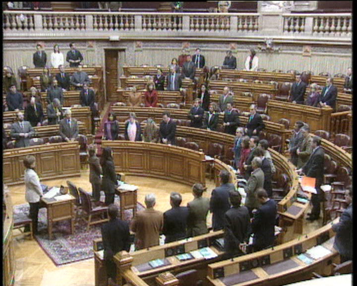 Minuto de silêncio no parlamento