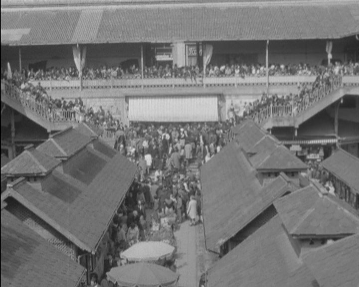 Visita do compasso pascal aos mercados do Porto