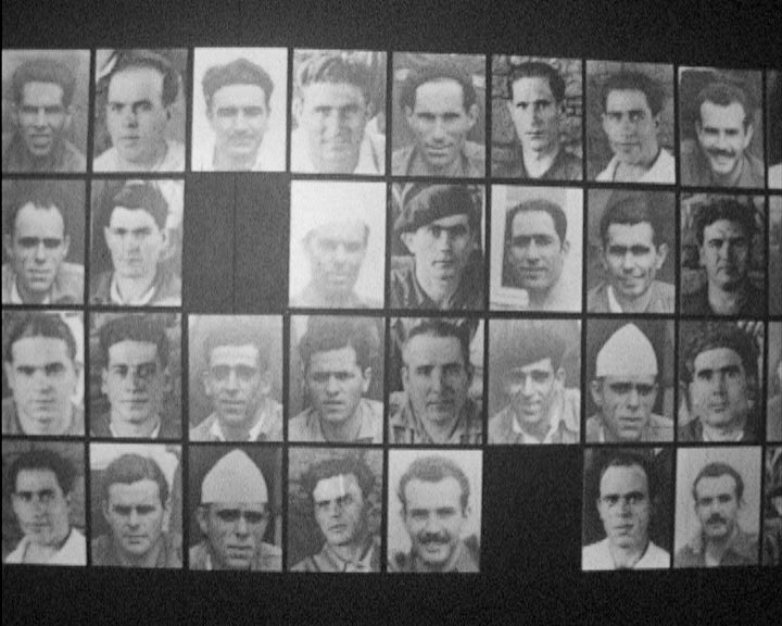 Exposição de fotografias de presos do Tarrafal