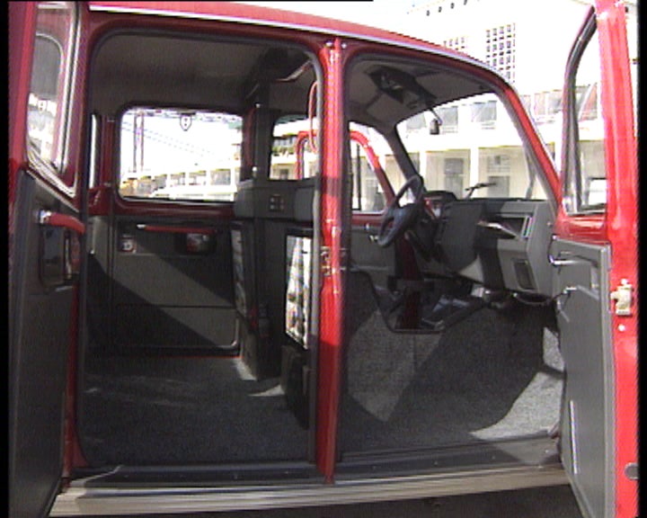 Táxis ingleses importados por empresa portuguesa