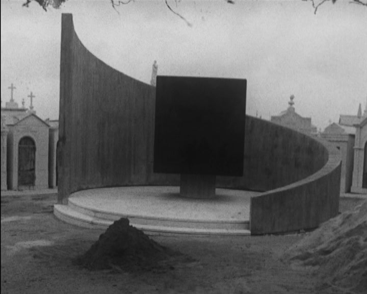 Construção de ossário no Cemitério do Alto de São João