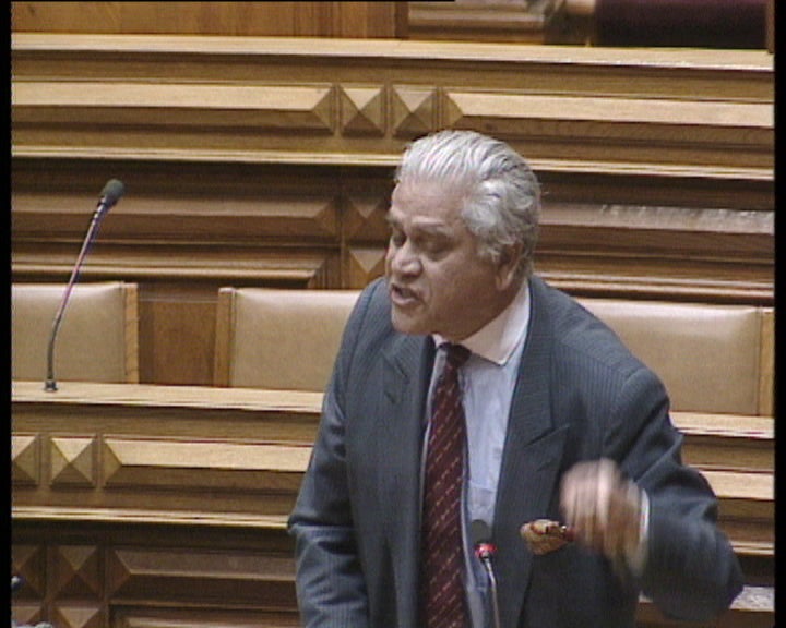 Debate na AR sobre o encontro entre Soares e Craxi