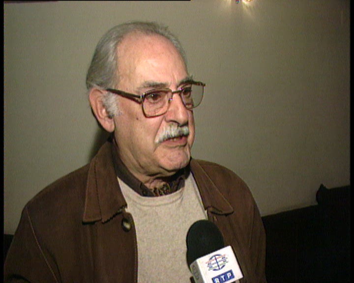 Bastidores do teatro abrem-se pela mão de Ruy de Carvalho