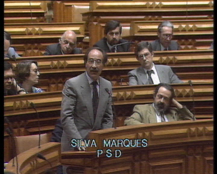 Comunicação Social debatida na AR