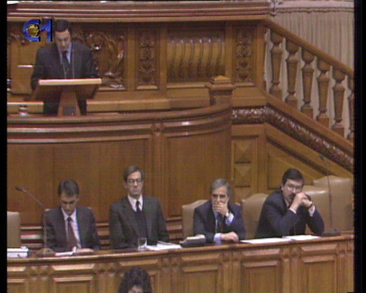 Braga de Macedo reage à OCDE