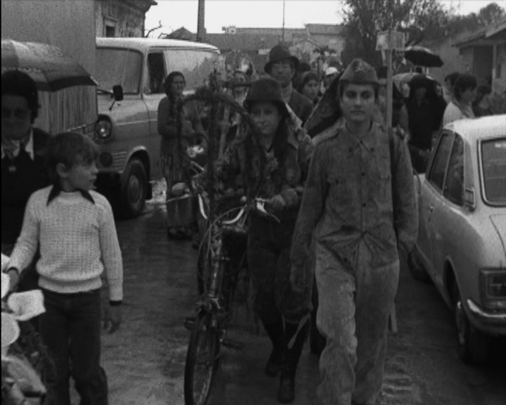 Cortejo de oferendas em Pocariça