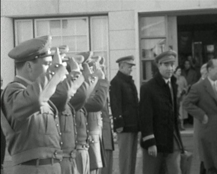 Partida para Paris de Santos Costa