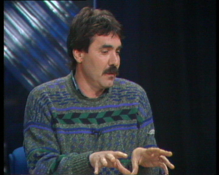 Entrevista de estúdio com Toni