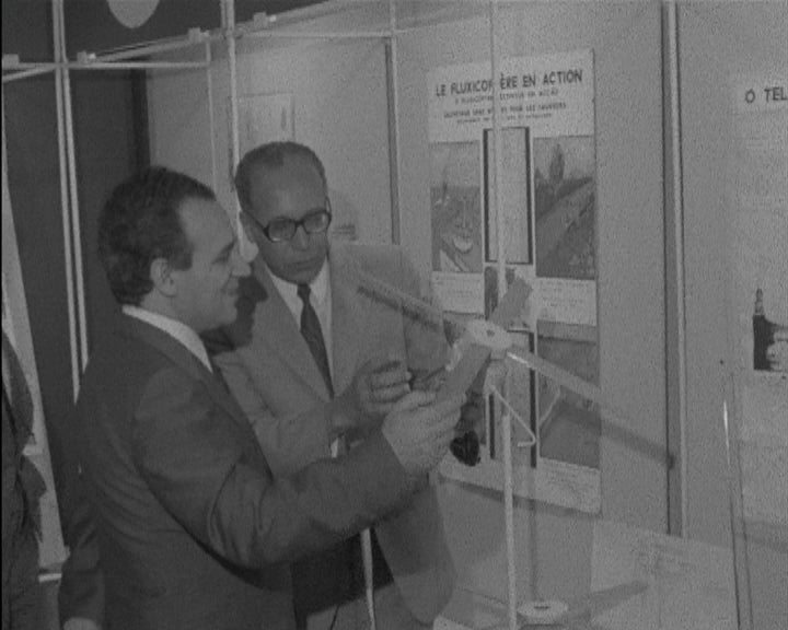 Veiga Simão visita o Salão de Inventores realizado na FIL