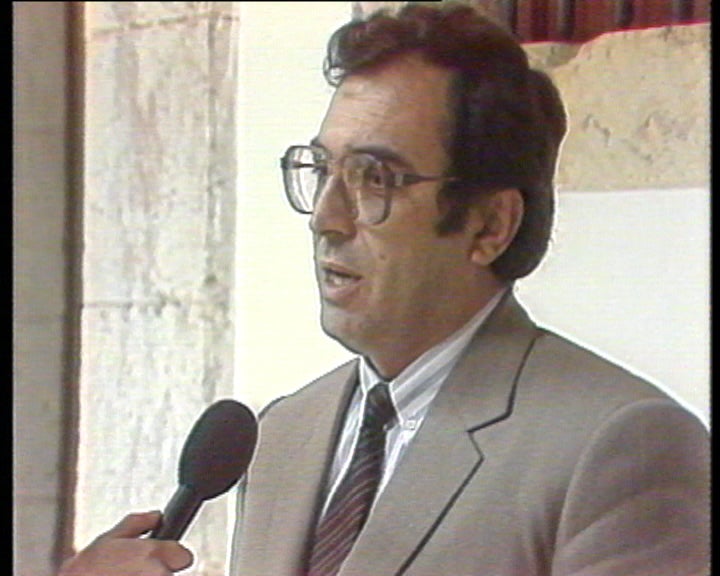 Despacho para a demolição de andares