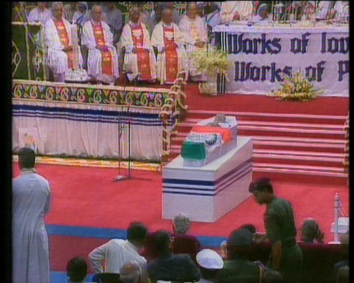 Cerimónias fúnebres de Madre Teresa de Calcutá 12