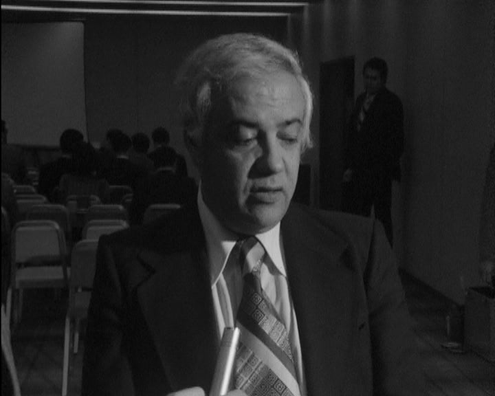 Política comercial da Companhia Nacional Petroquímica