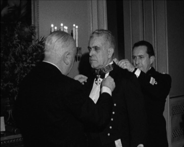 Condecorações na Embaixada de Itália