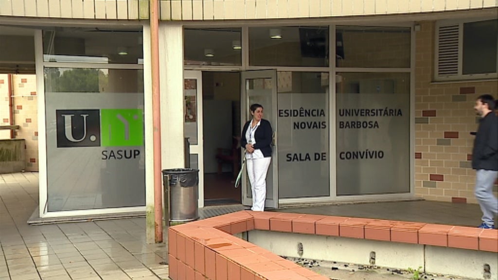 Rui Rio visita residências universitárias