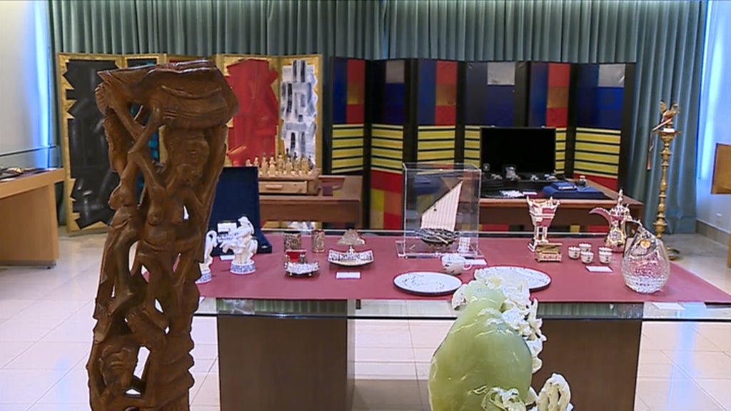 Exposição de ofertas feitas a António Costa