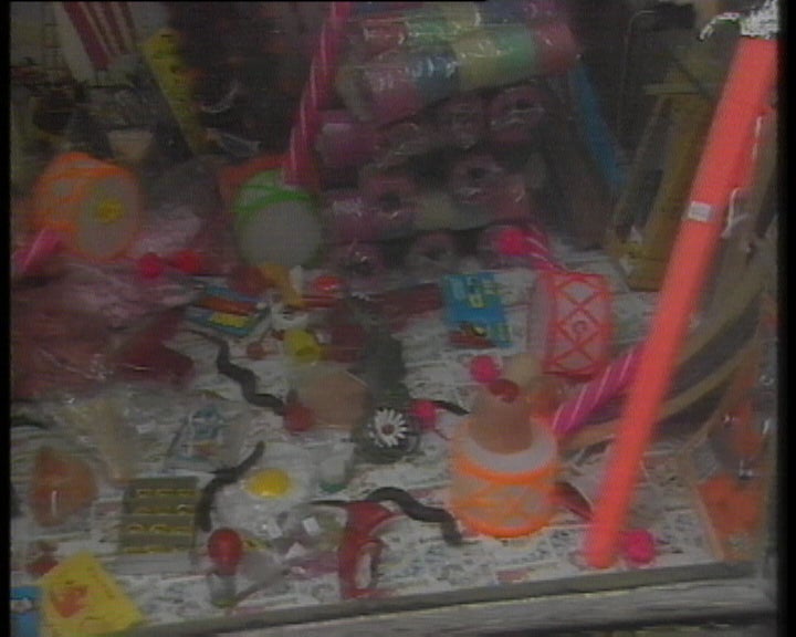 Venda a crianças de bombas de Carnaval