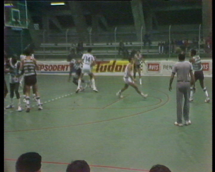 Basquetebol: Sporting vs Estrelas da Avenida