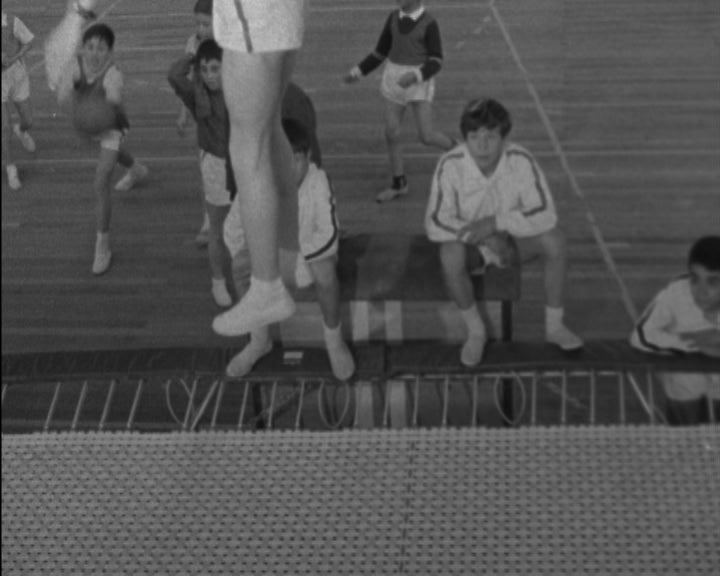 Avery Brundage visita o Pavilhão da Ajuda