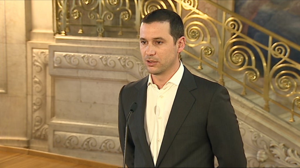 Reação dos partidos políticos