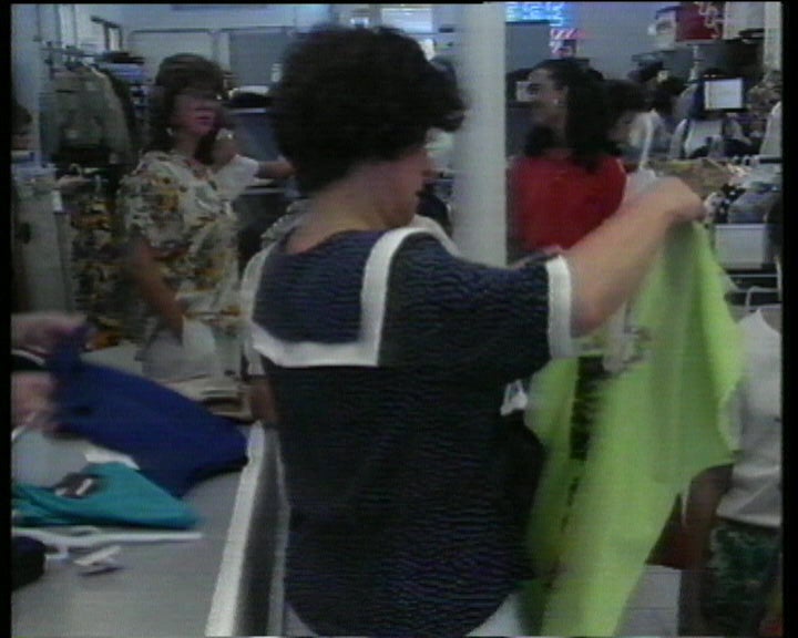 Início dos saldos de Verão no Porto