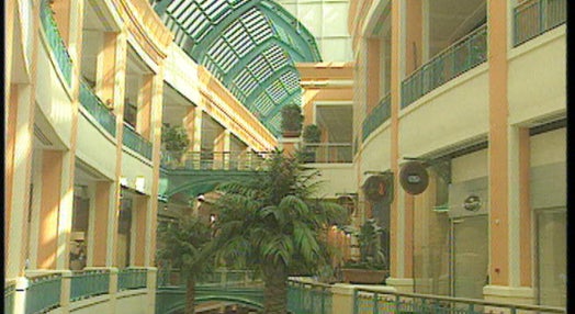 Inauguração do Centro Comercial Colombo