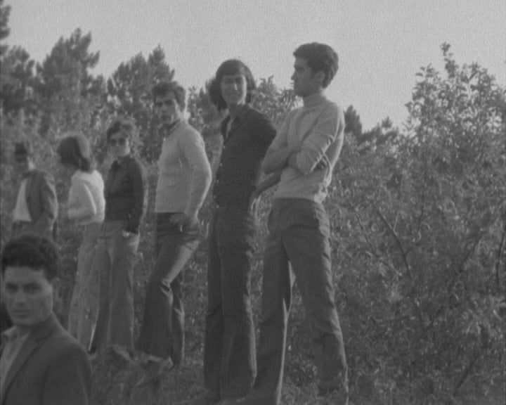 Protestos e barricadas de operários