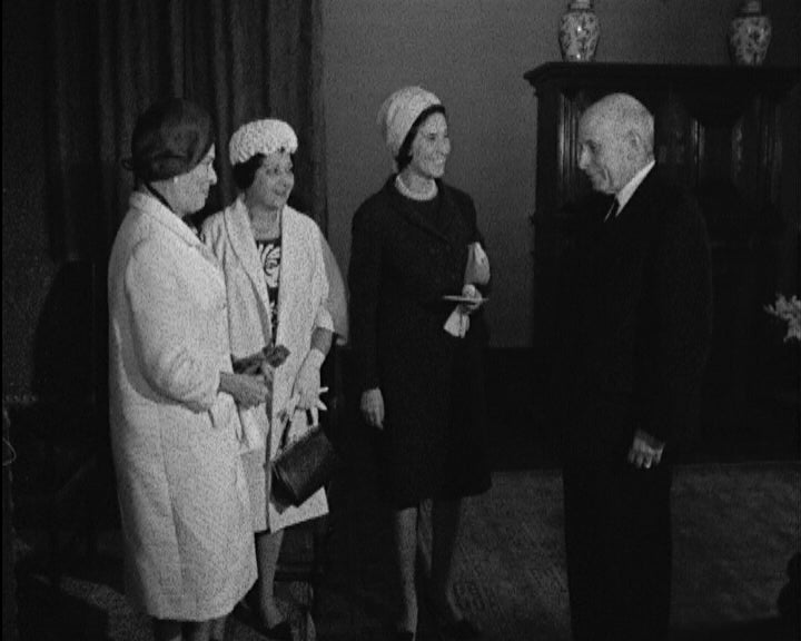 Américo Tomás recebe Movimento Nacional Feminino