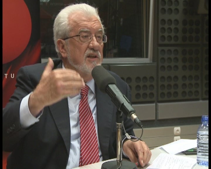 Maria Flor Pedroso entrevista Miguel Anacoreta Correia