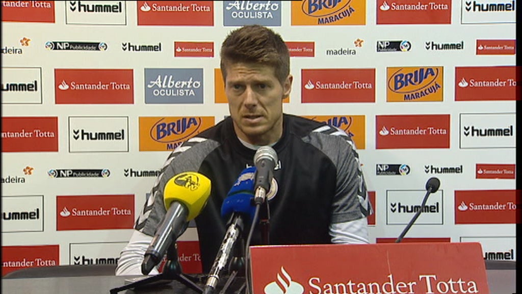 Futebol: treino do Nacional