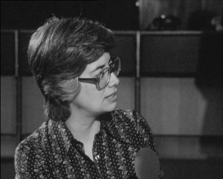 Mesa redonda sobre emprego e necessidades básicas