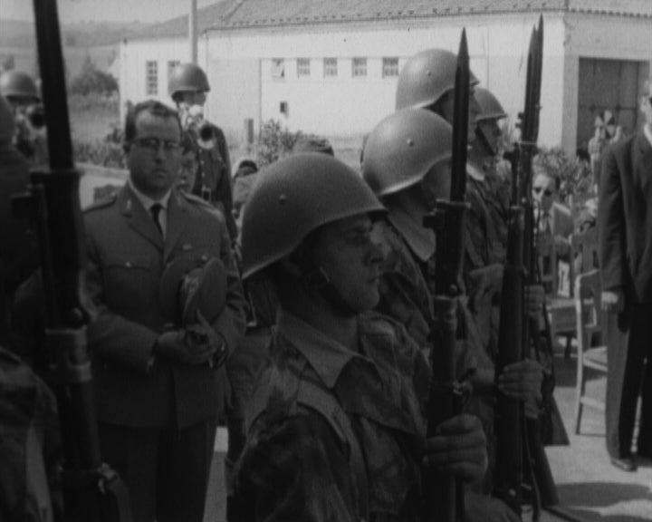 Entrega de guiões no Regimento de Artilharia Antiaérea