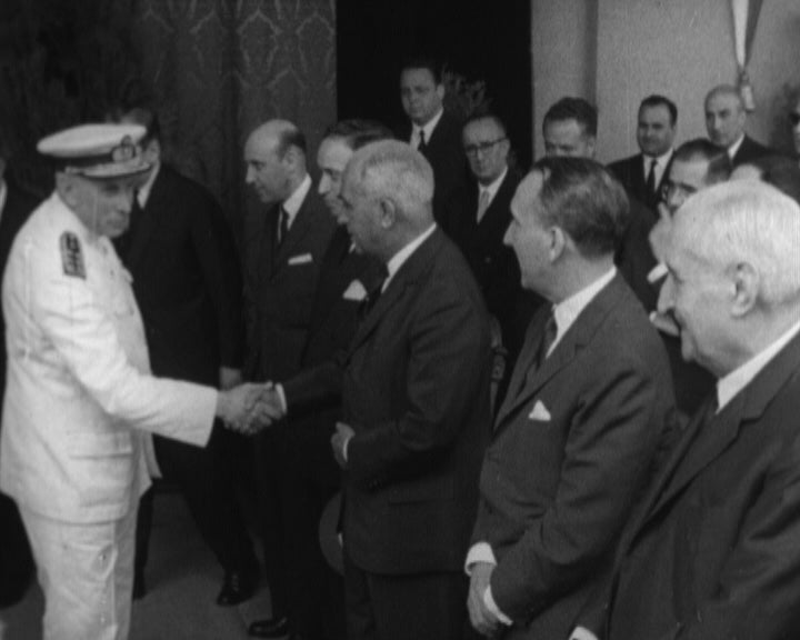 Partida de Américo Tomás para Moçambique