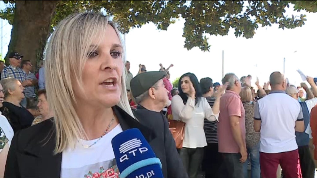 Manifestação contra encerramento de agência da CGD