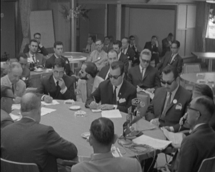 Navio mercante japonês Sakura Maru acostado no Tejo