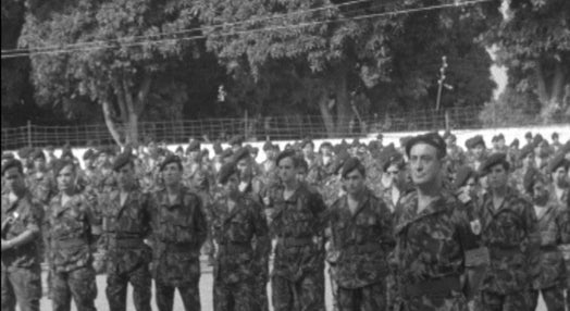 Spínola preside a cerimónia militar em Bolama