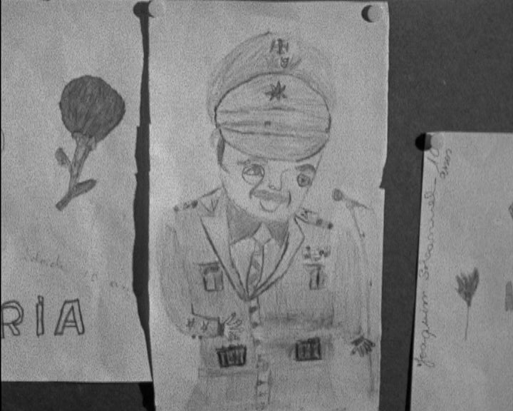 Exposição de desenho infantil do 25 de Abril