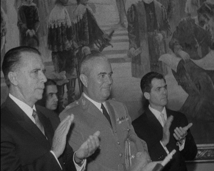 Condecoração de professores em Lourenço Marques